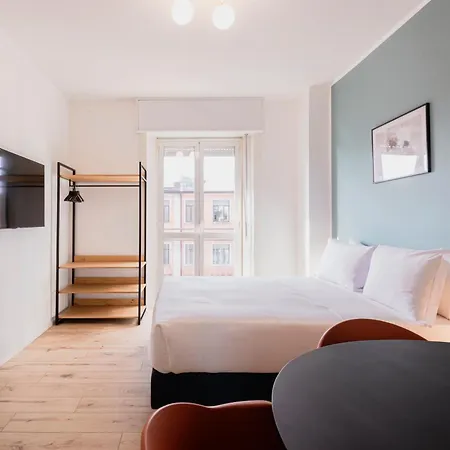 Relstay - Tortona Apartman *